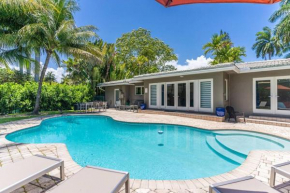 Luxury 3 Bedroom Home 5 minutes to Ocean with Heated Pool